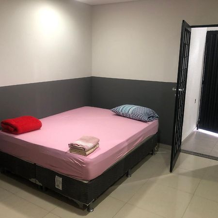 Suítes Saraiva Uberlândia Exterior foto